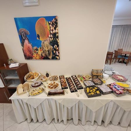 Hotel Savana Rimini Bagian luar foto